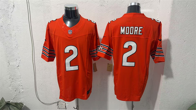 Men's Orange Chicago Bears #2 D.J. Moore 2026 F.U.S.E. Vapor Untouchable Limited Stitched Football Jersey